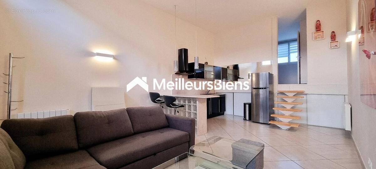 Appartement à SAINT-JULIEN-LES-VILLAS