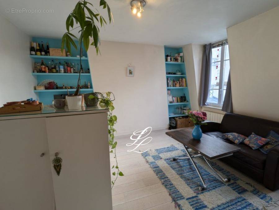 Appartement à PARIS-14E