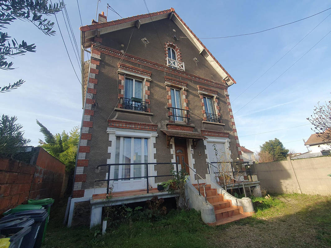 Appartement à VILLENEUVE-LE-ROI