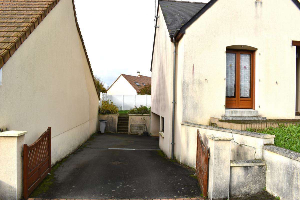 Maison à SABLE-SUR-SARTHE