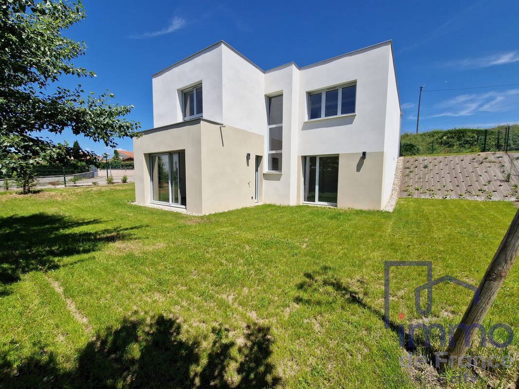 Maison à SAINT-JUST-SAINT-RAMBERT