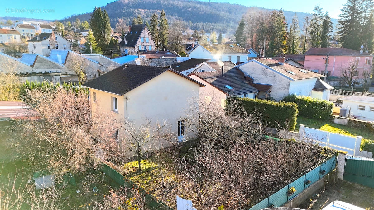 Maison à OYONNAX