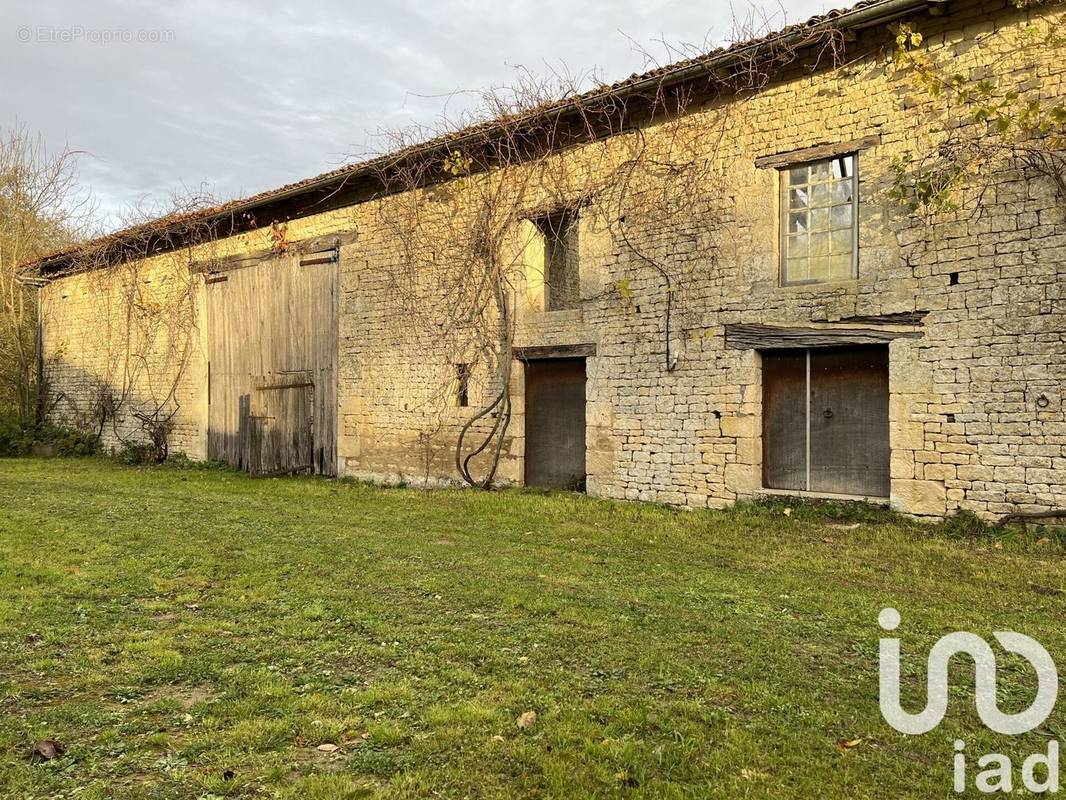 Photo 1 - Maison à BRIOUX-SUR-BOUTONNE