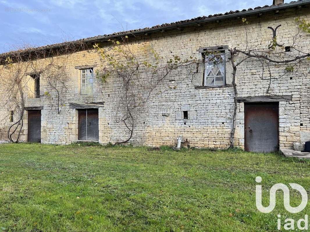 Photo 2 - Maison à BRIOUX-SUR-BOUTONNE