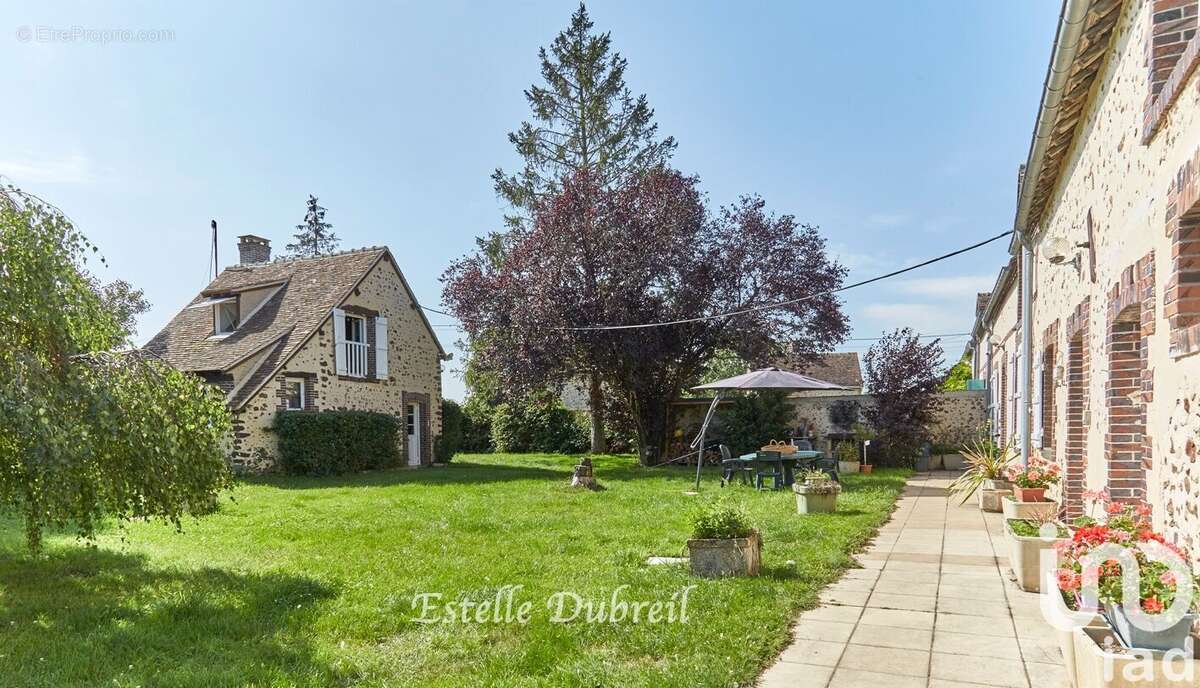 Photo 2 - Maison à SAINT-MAURICE-SAINT-GERMAIN