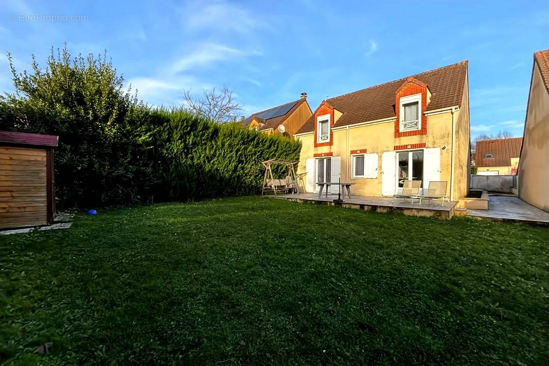 Maison à TOURNAN-EN-BRIE