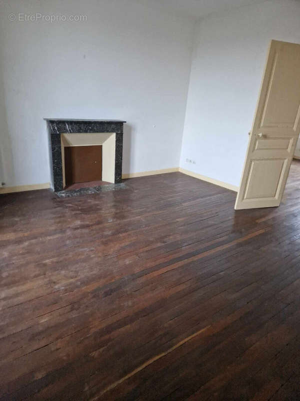 Appartement à CHARLEVILLE-MEZIERES