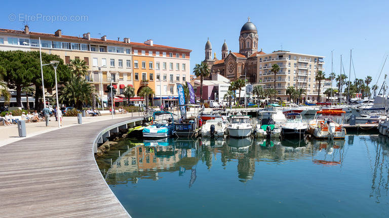 Commerce à SAINT-RAPHAEL