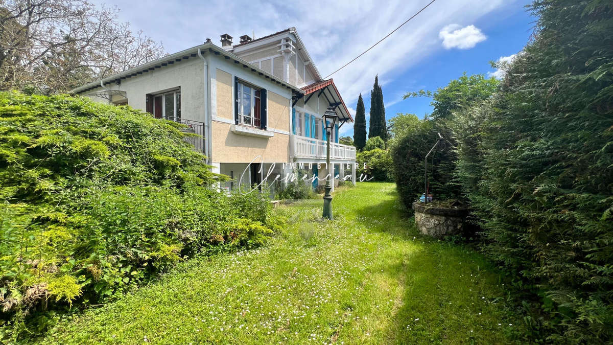 Maison à VAUX-SUR-SEINE