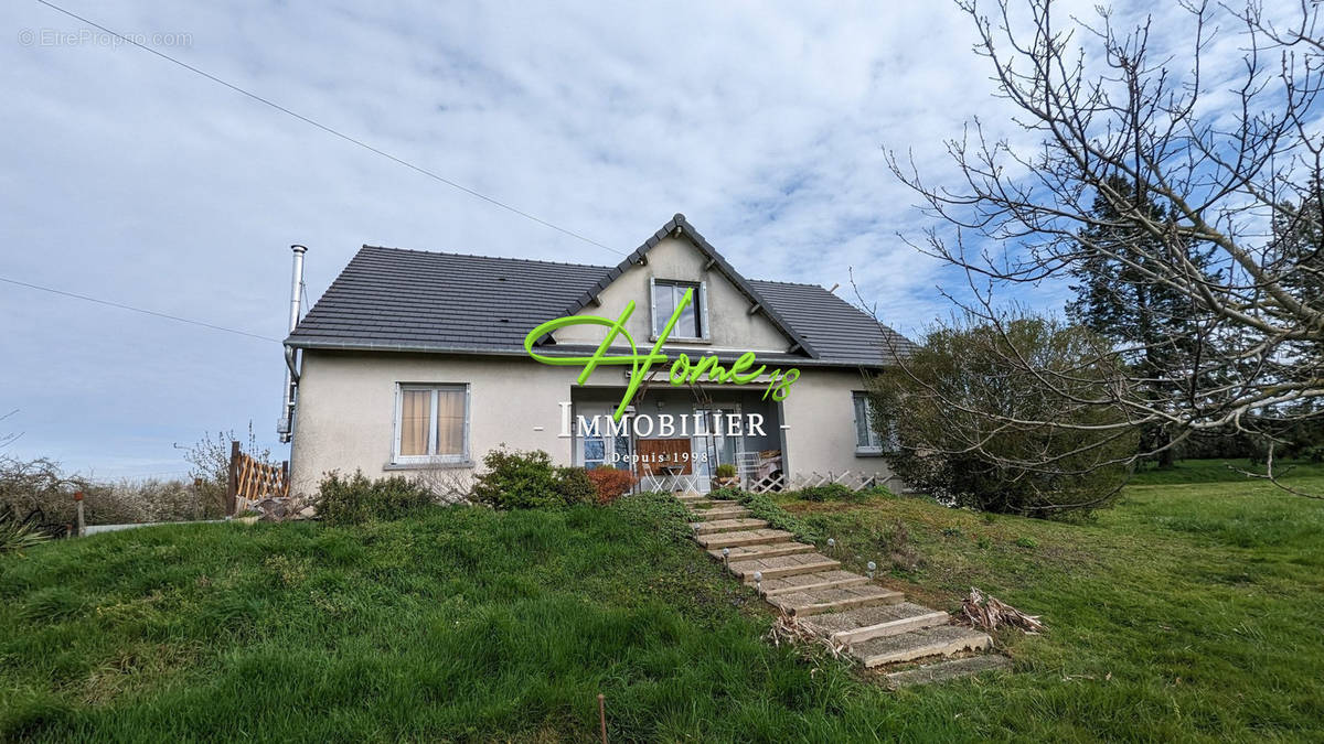 Maison à SAINT-GEORGES-SUR-MOULON