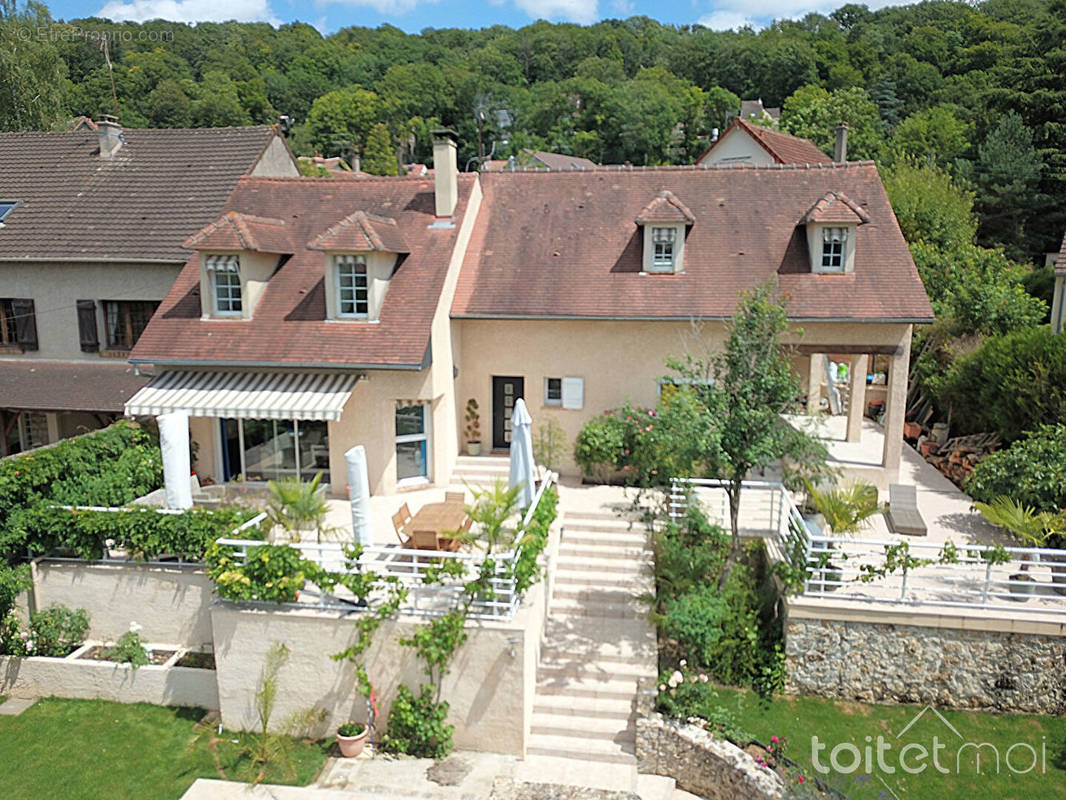 Maison à SAINT-REMY-LES-CHEVREUSE