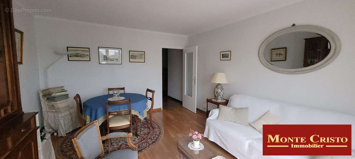 Appartement à VERSAILLES