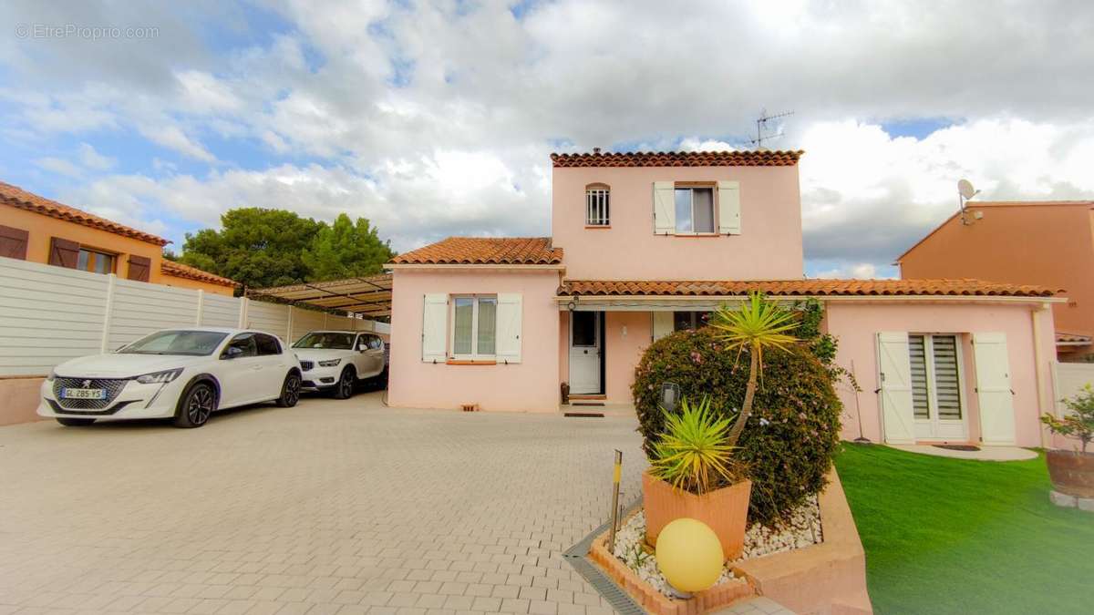 Maison à LA LONDE-LES-MAURES