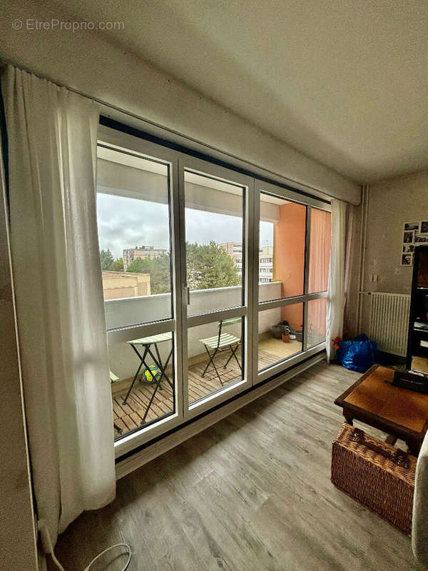 Appartement à MONT-SAINT-AIGNAN