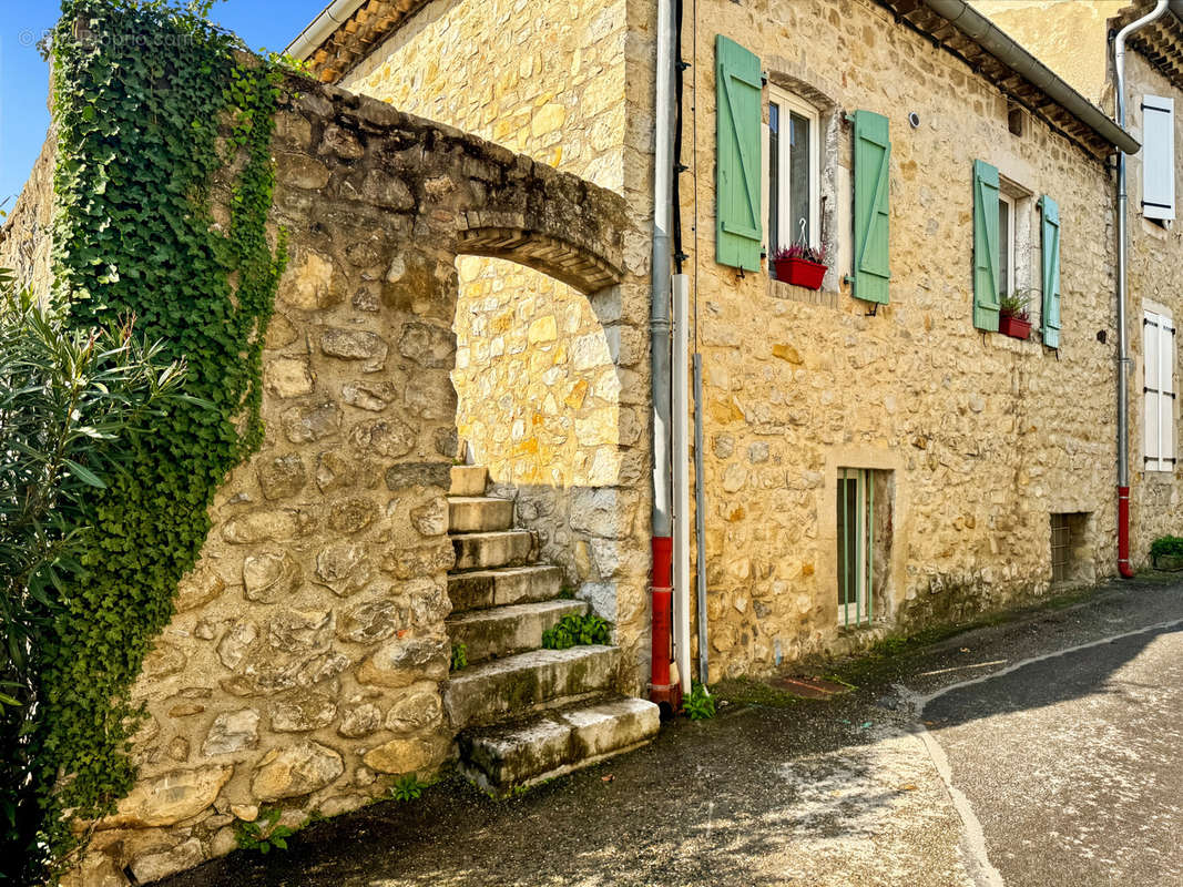 Maison à VILLENEUVE-DE-BERG