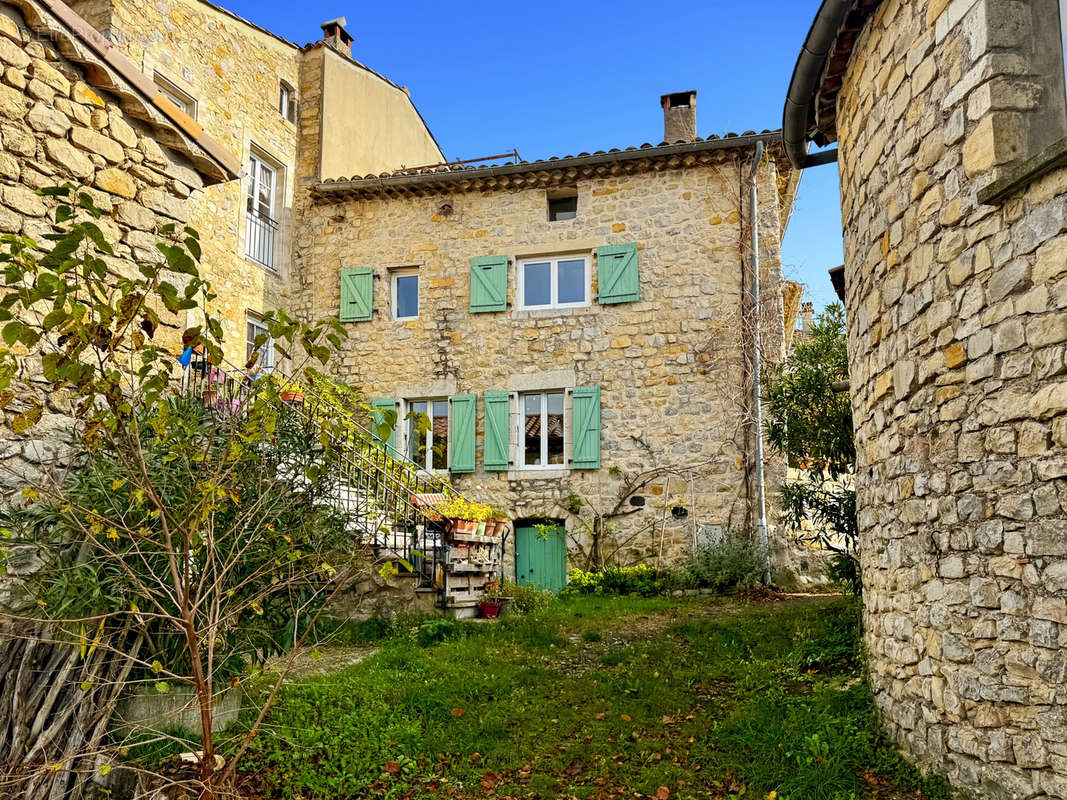 Maison à VILLENEUVE-DE-BERG