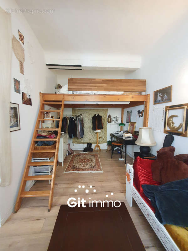 Appartement à MARSEILLE-2E