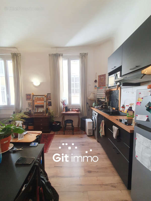 Appartement à MARSEILLE-2E