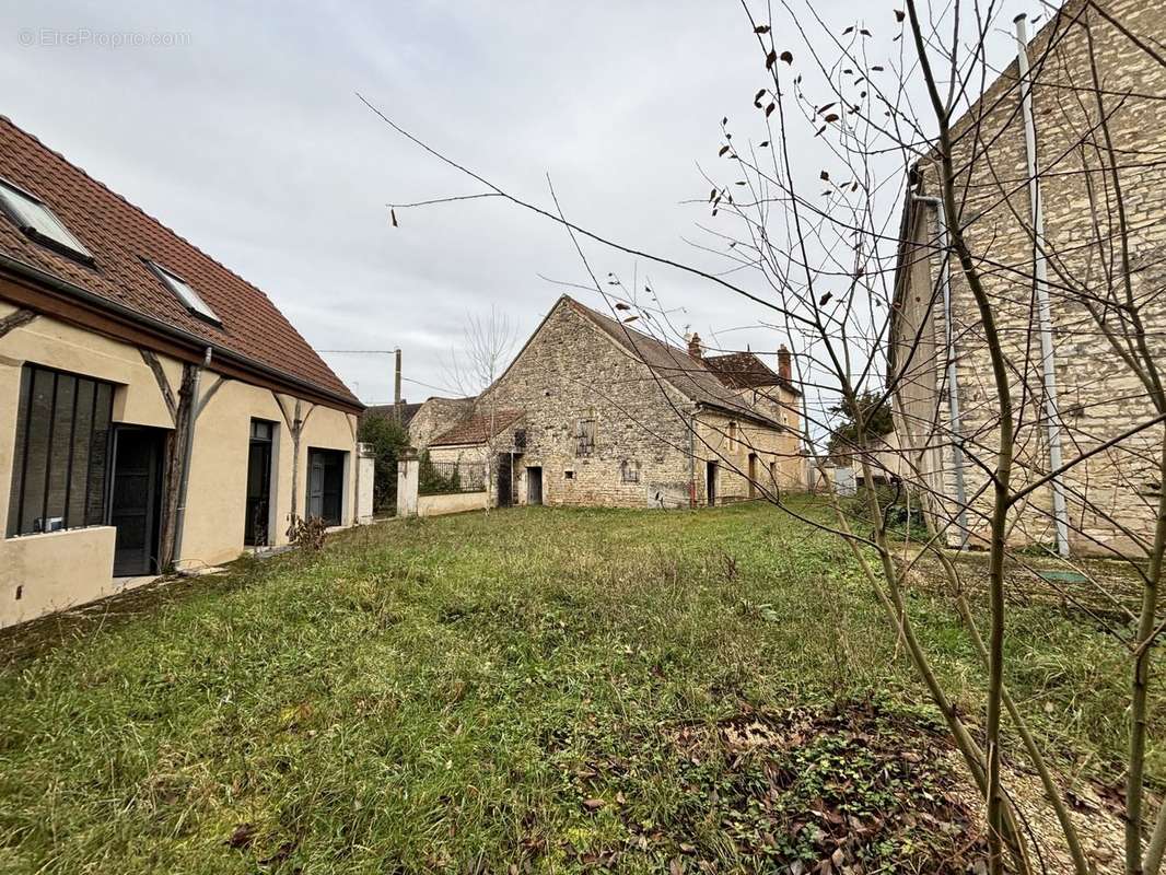 Maison à BAZARNES