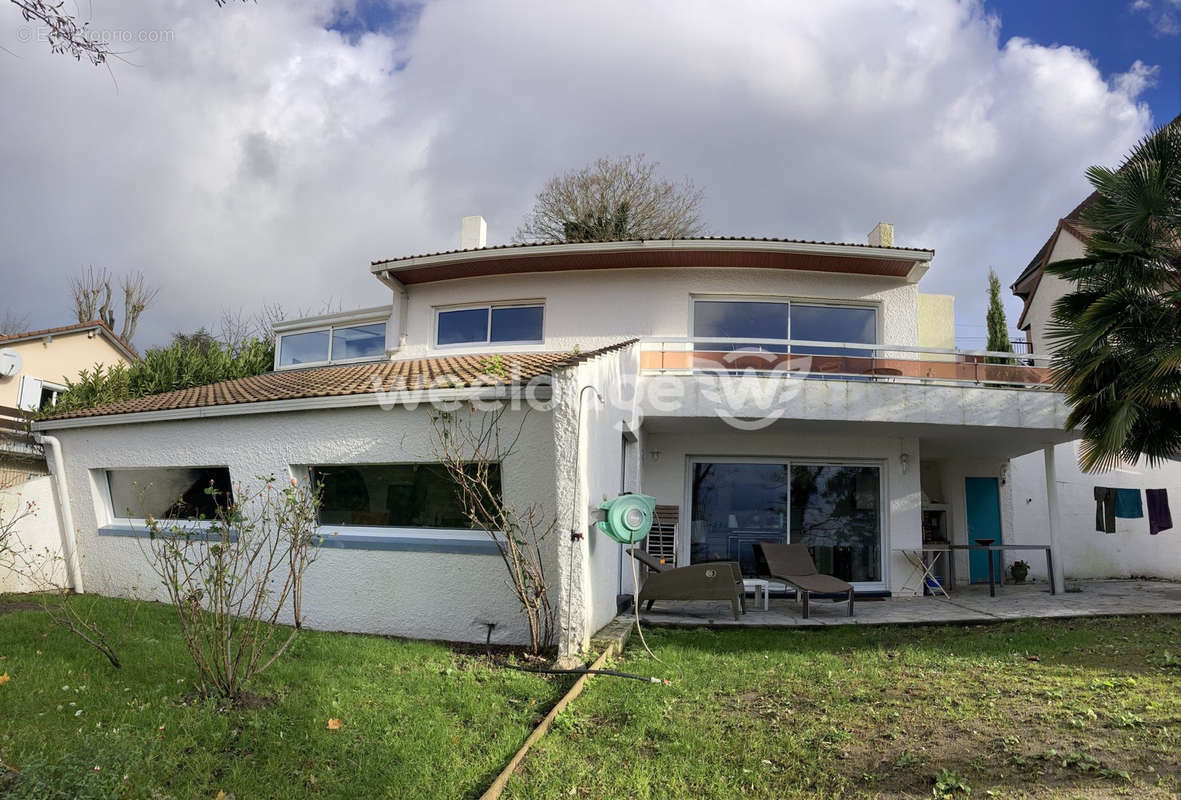 Maison à LA FRETTE-SUR-SEINE