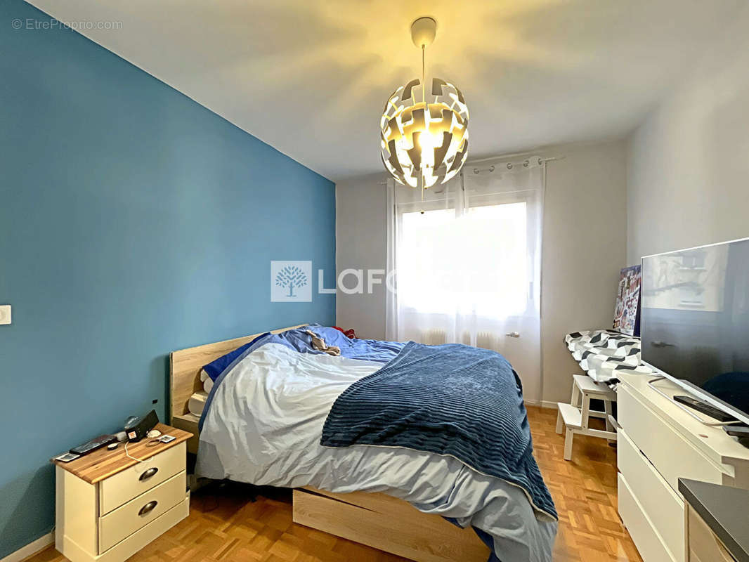 Appartement à PERONNAS