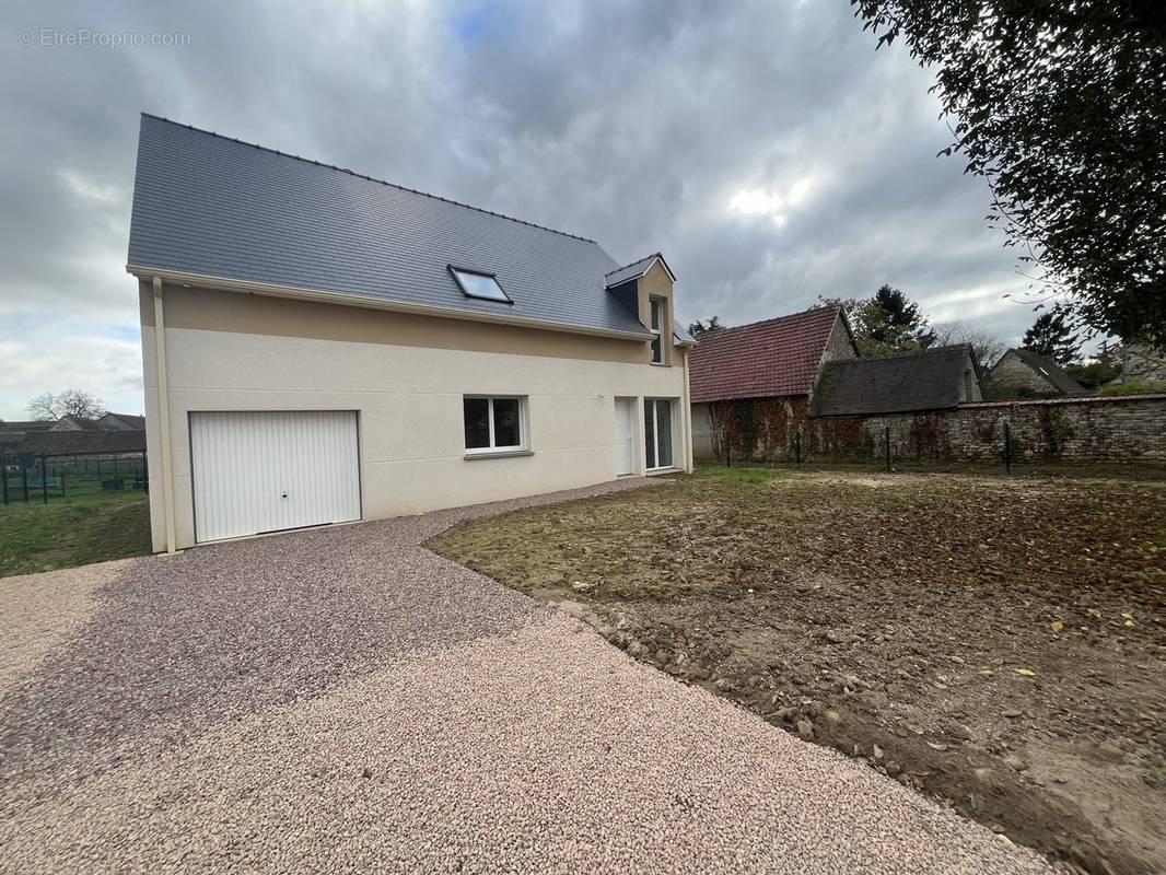 Maison à BONNIERES-SUR-SEINE