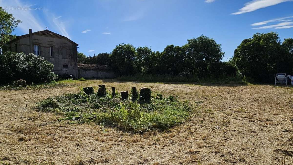 Terrain à SOMMIERES