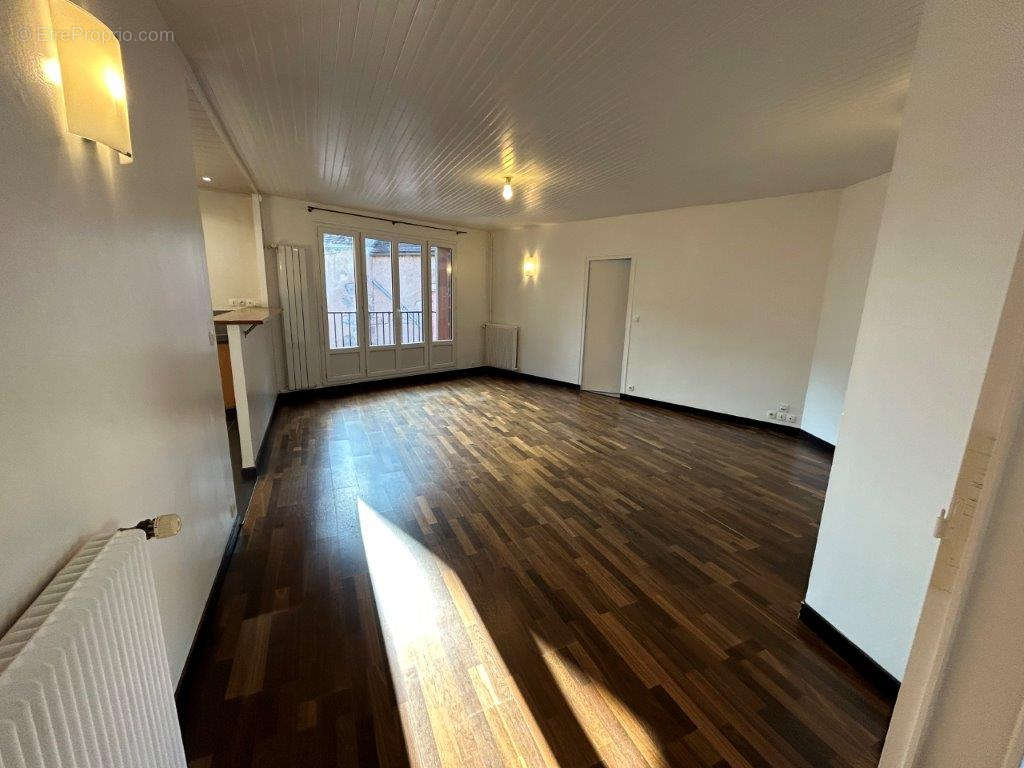 Appartement à EPERNON