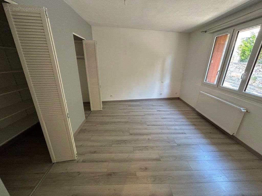 Appartement à EPERNON