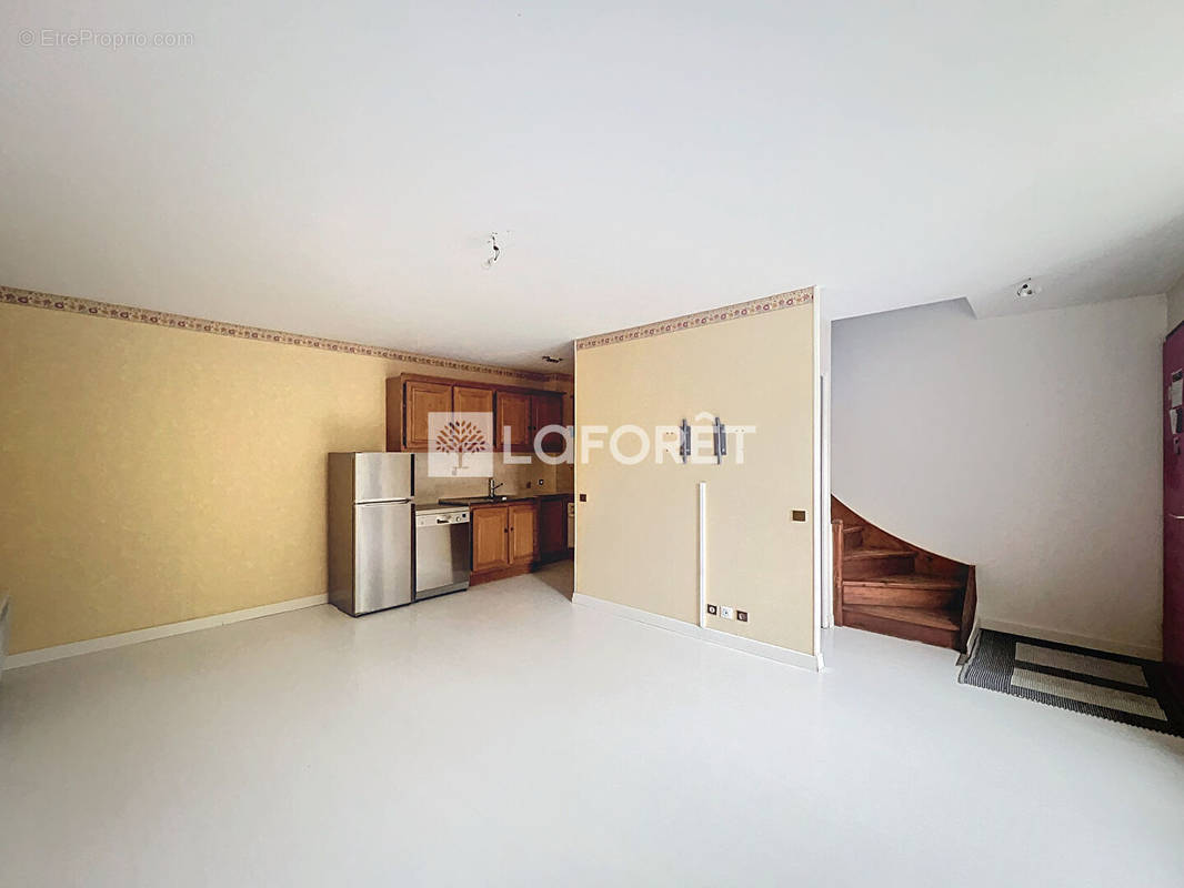 Appartement à LINAS