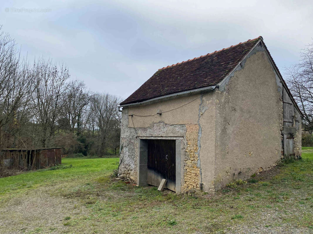 Maison à SAINT-BENIN-D&#039;AZY