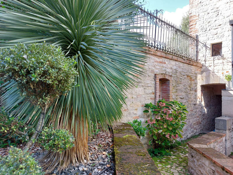 Maison à CAUSSADE