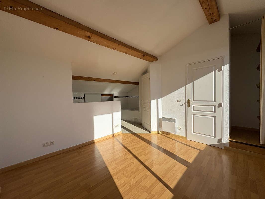 Appartement à SAINT-CYR-SUR-MER