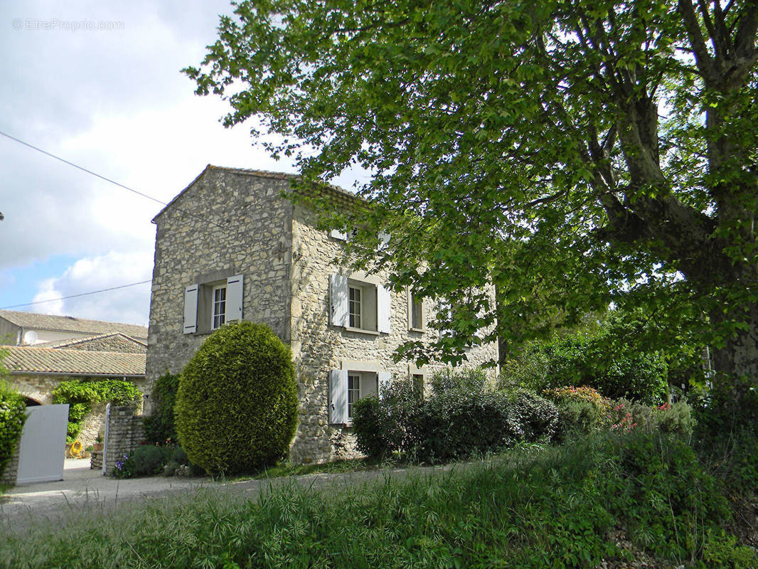 Maison à MONTELIMAR