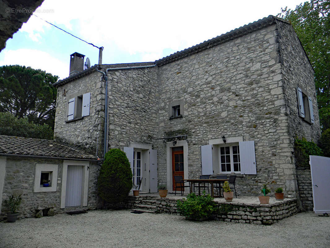 Maison à MONTELIMAR