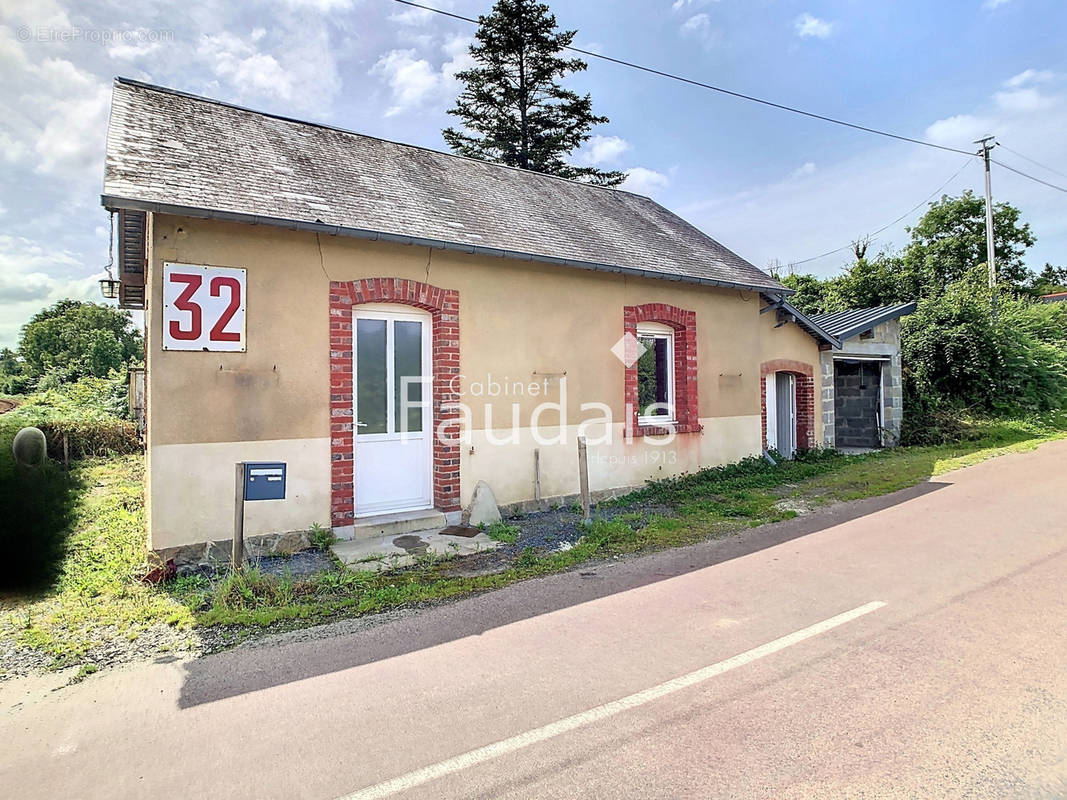 Maison à COURCY