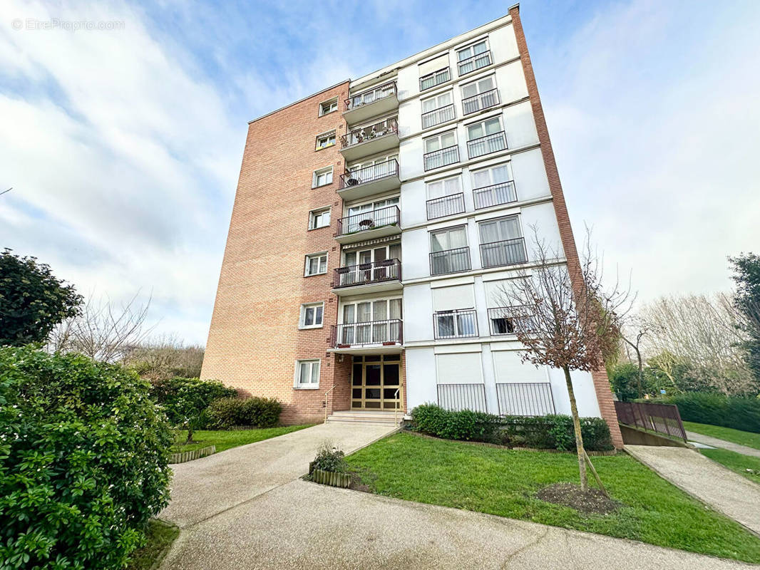 Appartement à ENGHIEN-LES-BAINS