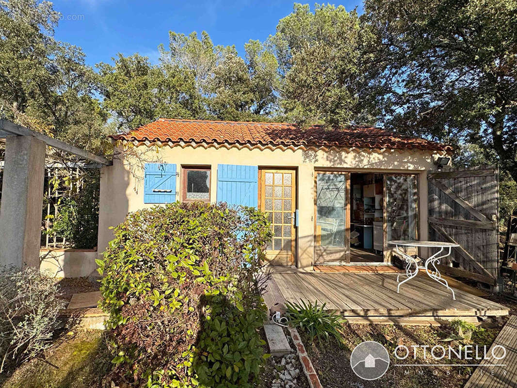 Maison à ROQUEBRUNE-SUR-ARGENS