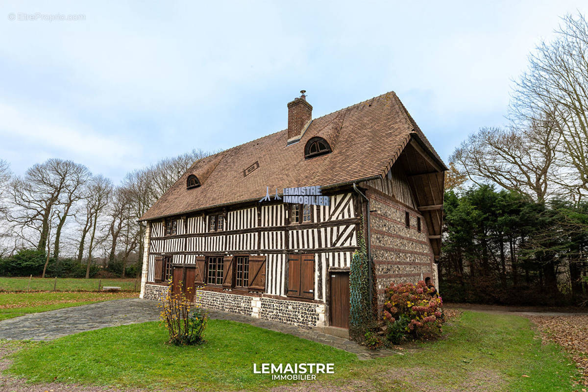 Maison à SAINT-ROMAIN-DE-COLBOSC