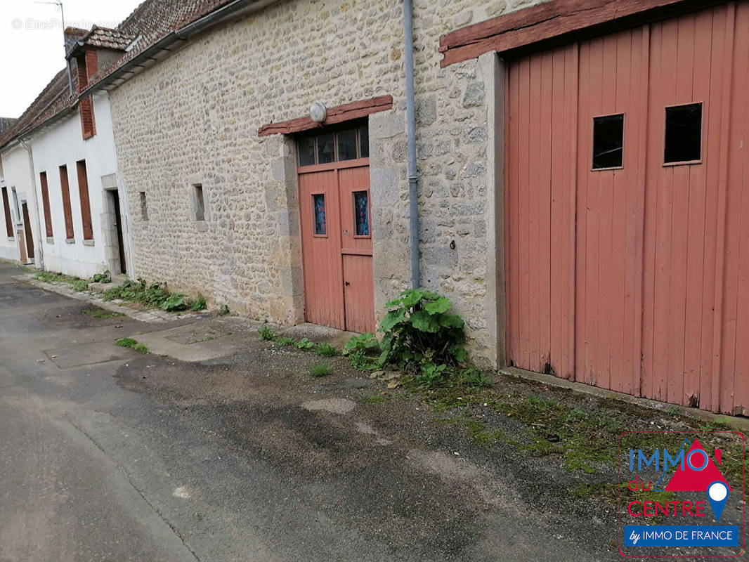 Maison à LOUVILLE-LA-CHENARD