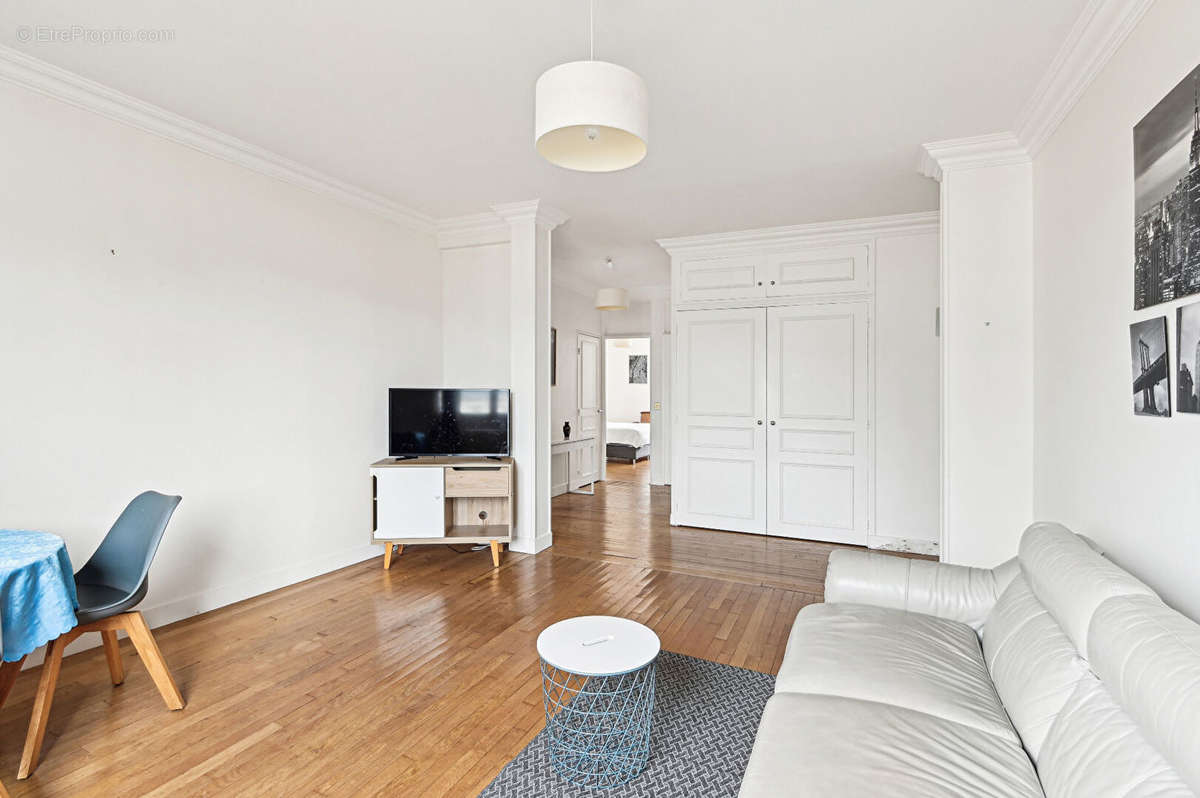 Appartement à LEVALLOIS-PERRET