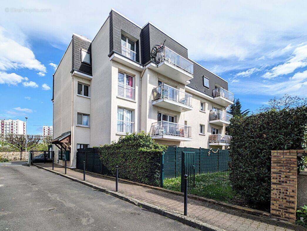 Appartement à ROSNY-SOUS-BOIS