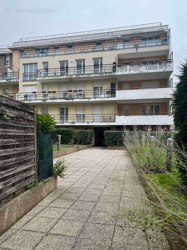 Appartement à ROSNY-SOUS-BOIS