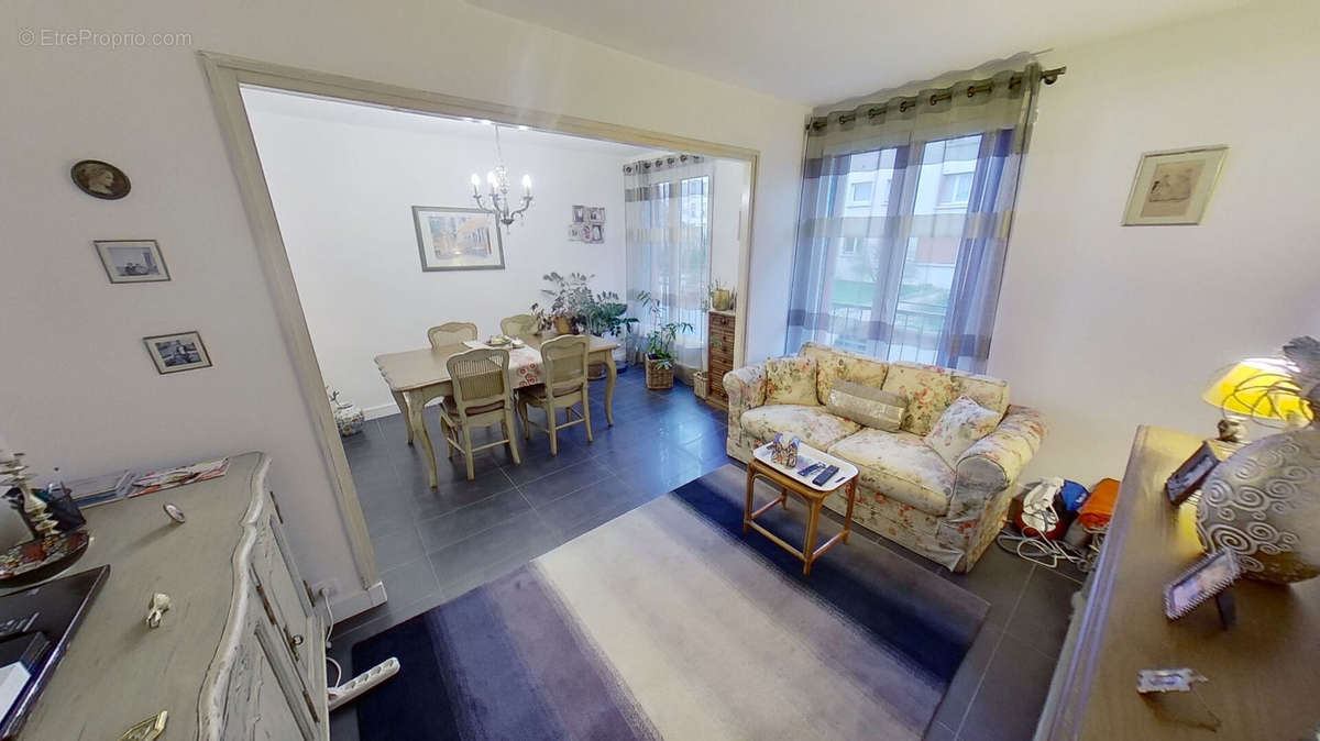 Appartement à ROSNY-SOUS-BOIS