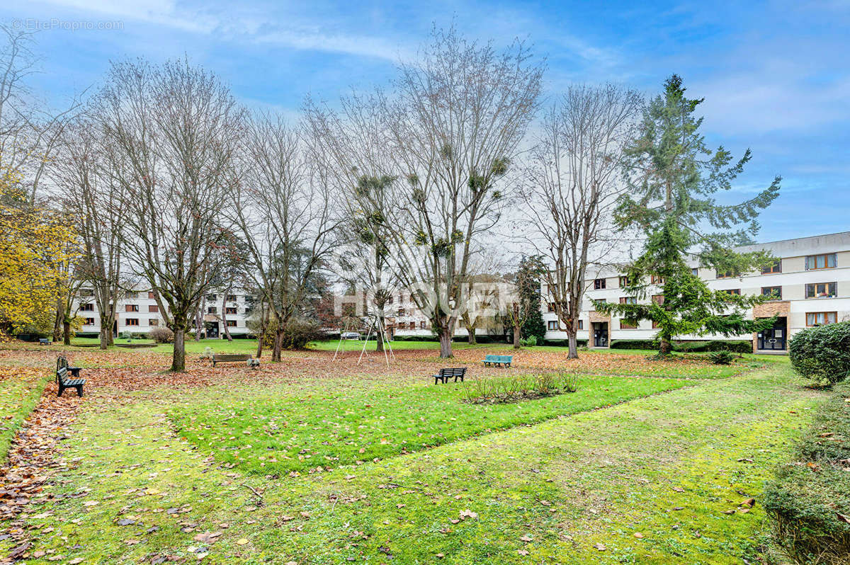 Appartement à L&#039;ETANG-LA-VILLE