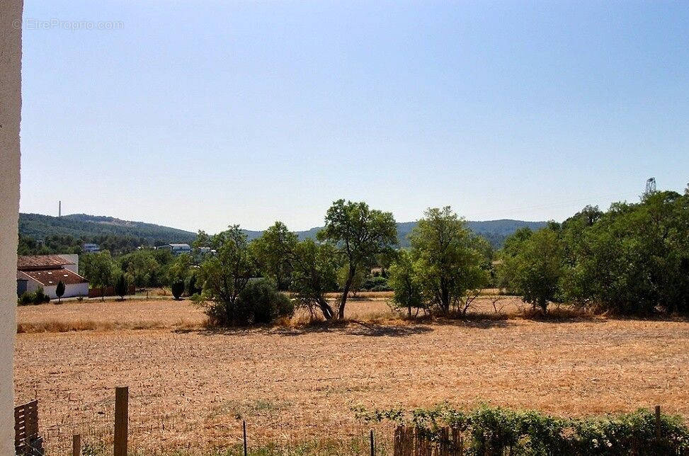 Maison à CHATEAUNEUF-LE-ROUGE