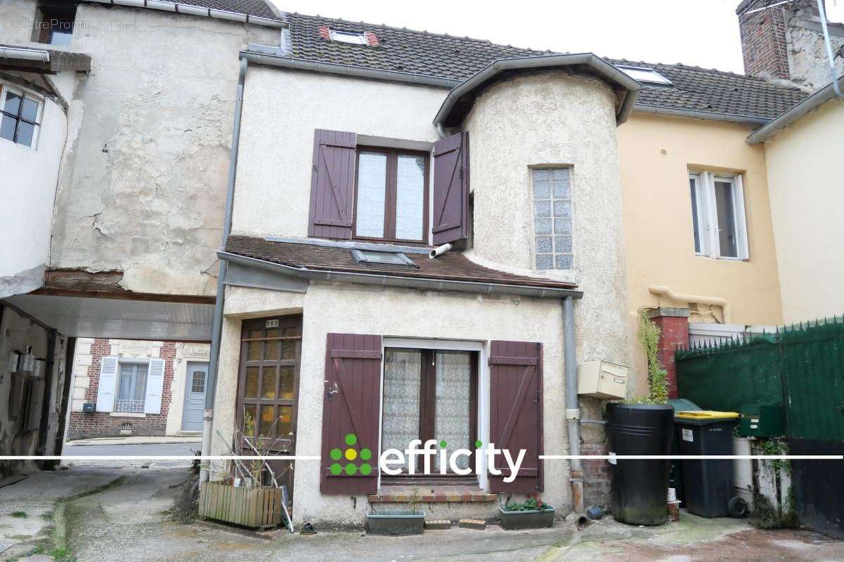 Maison à BELLOY-EN-FRANCE