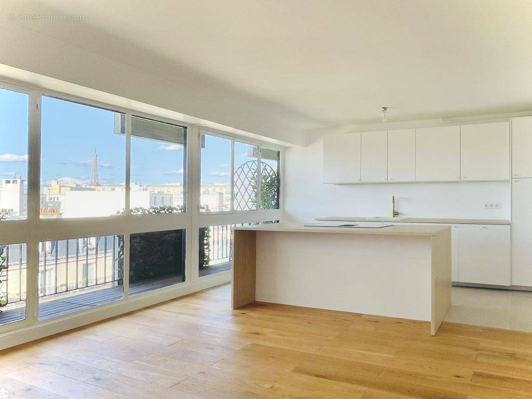 Appartement à PARIS-15E