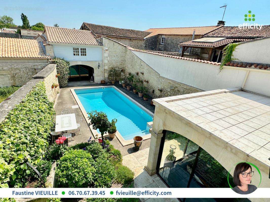 Maison à CHATEAUNEUF-SUR-CHARENTE