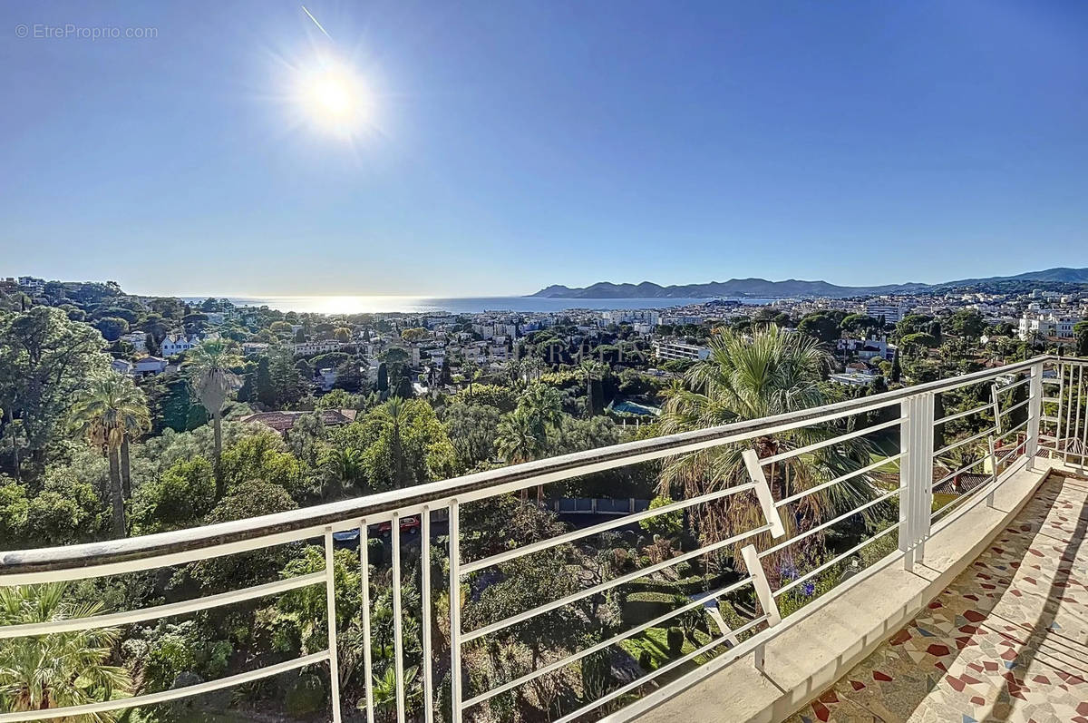 Appartement à CANNES